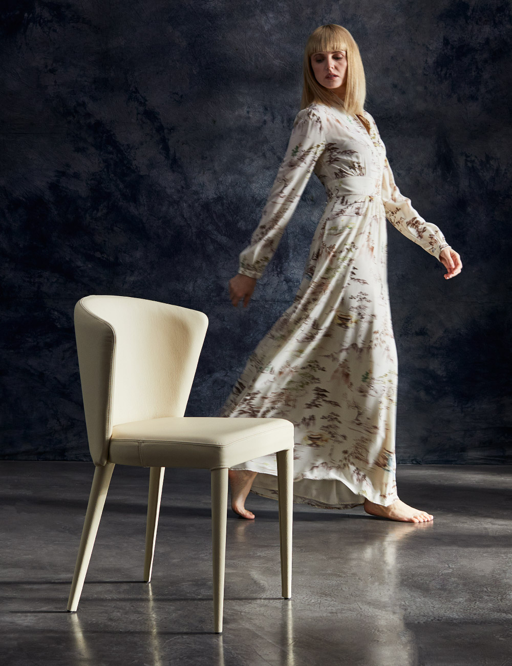 Sedia imbottita Atena Julia Italia di design Made in Italy in ambientazione lifestyle