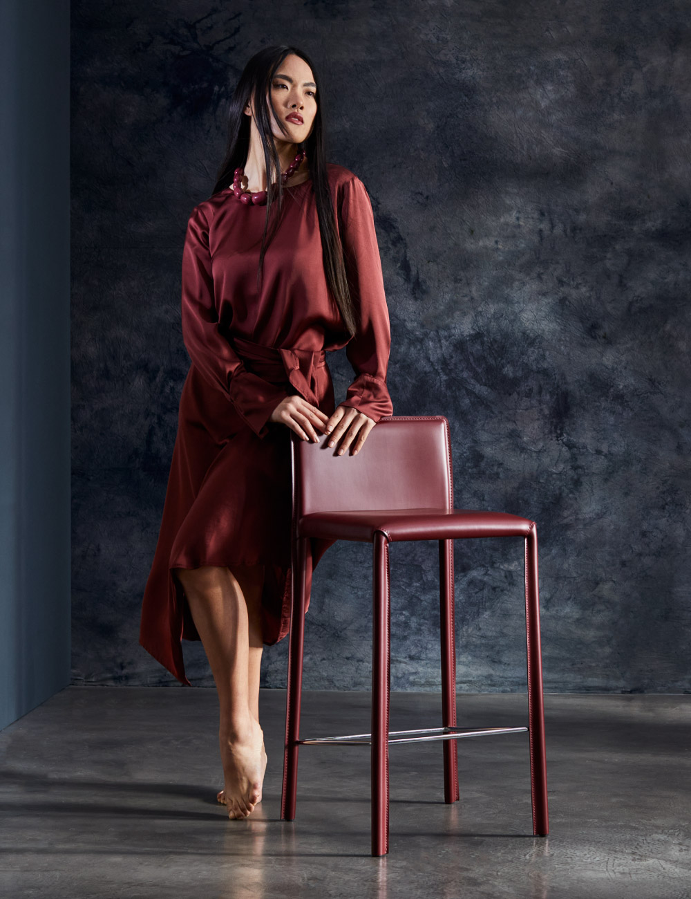 Sgabello Agata Julia Italia dal design essenziale per ambienti residenziali e contract