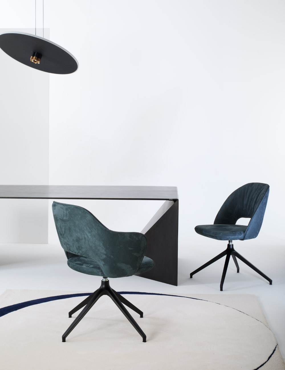 Sedia di design Noemi Julia Italia in ambientazione contemporanea